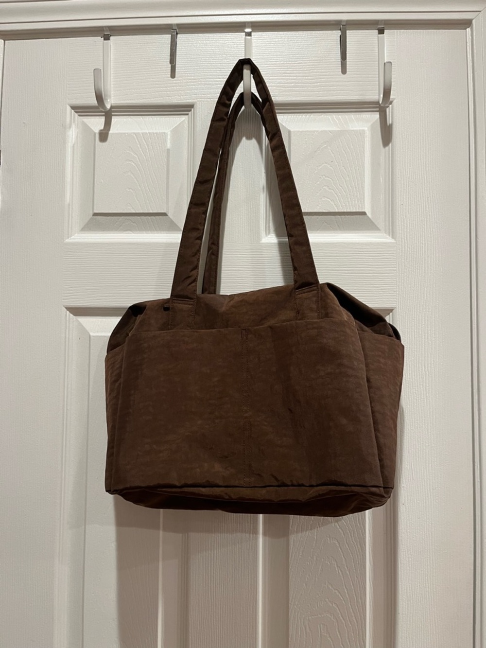 Baggu everyday cloud bag in coffee